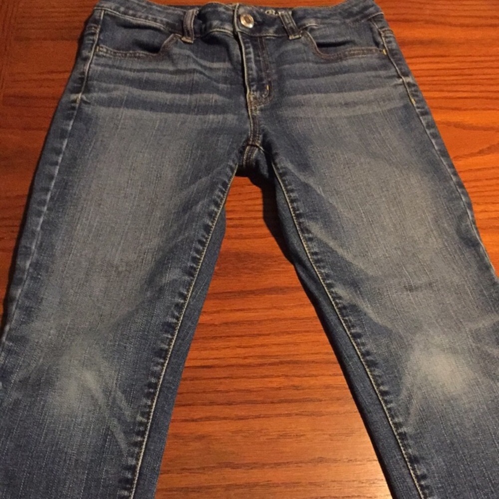 American Eagle Hi-Rise Crop Jeggings.